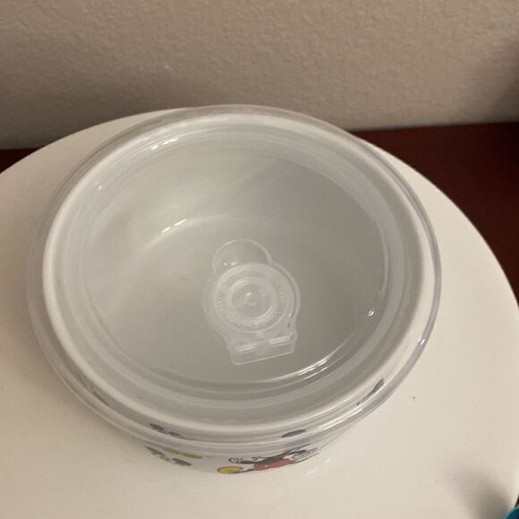 ❤️ Disney Mickey Mouse Food Storage Container!!! - Picture 5 of 6
